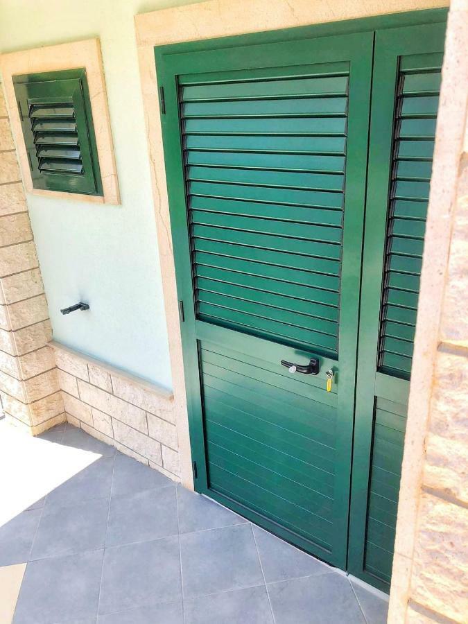 Studio Apartman Noa Lejlighed Trogir Eksteriør billede